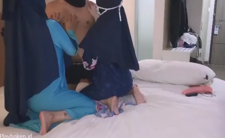Viral Terbaru Dia Tersenyum, Aku Tenggelam Top Global Abg